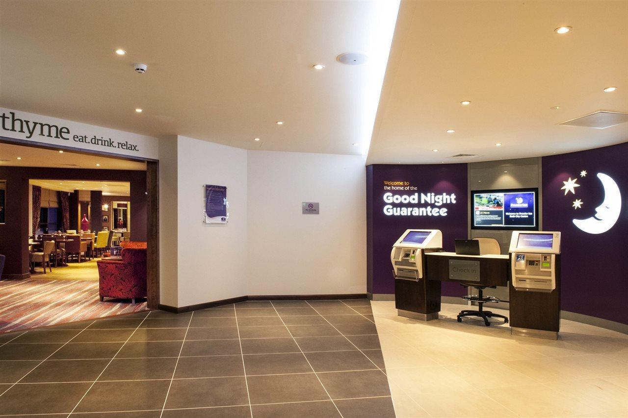 Premier Inn Bath City Centre Exterior foto