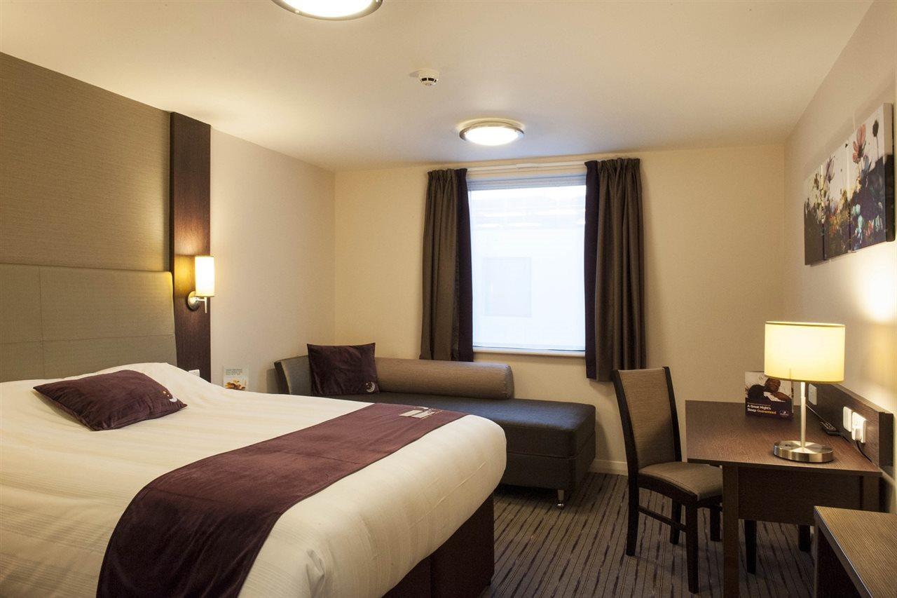 Premier Inn Bath City Centre Exterior foto
